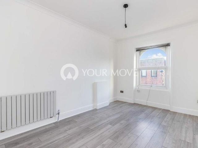 Apartment for rent in Surbiton, Greater London