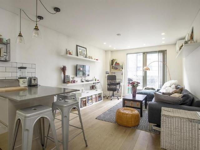 Apartment for rent in Kensal Town, Greater London