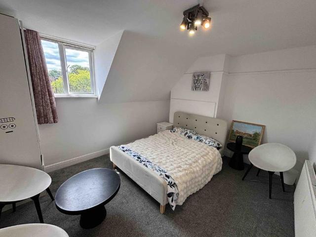 Flat for rent in Eastcote, Eastcote