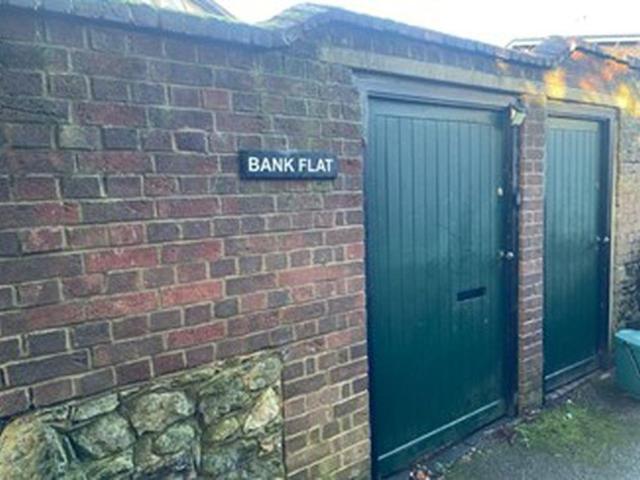 Flat for rent in Hillview, Surrey