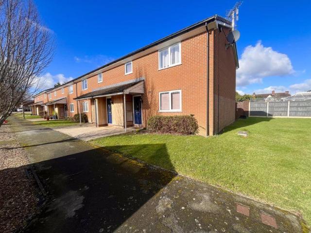 Flat for rent in Wern, Weston Rhyn