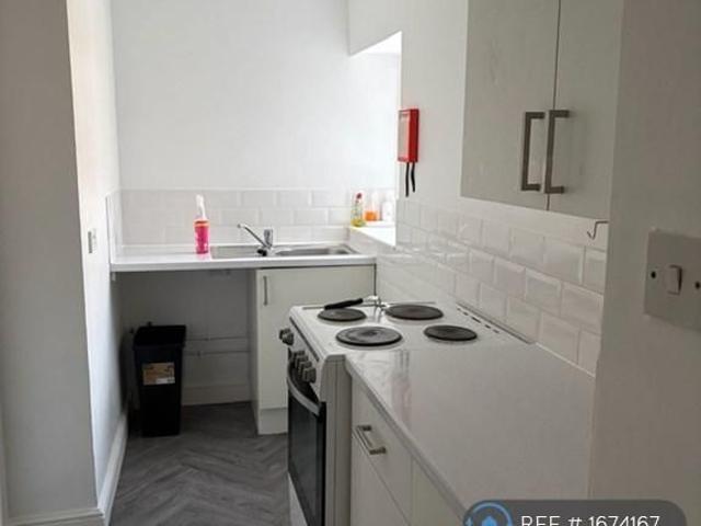 Apartment for rent in Highweek, Bridford