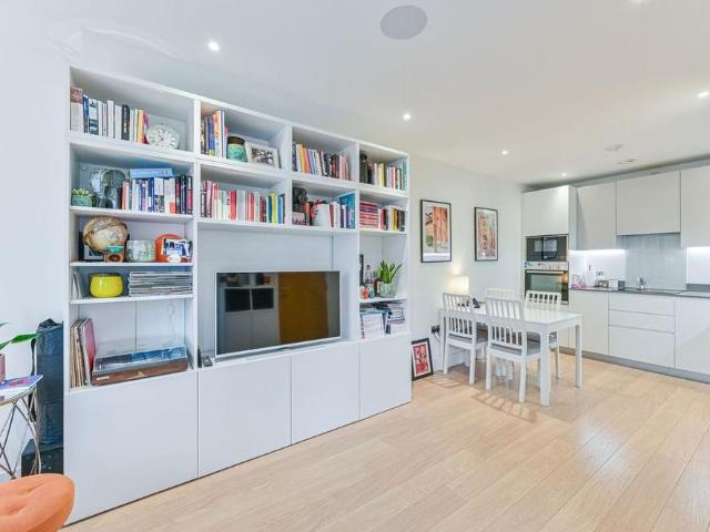 Apartment for rent in London Borough of Merton, Greater London