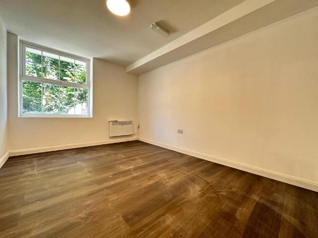 Flat for rent in Ruislip, London Borough of Hillingdon