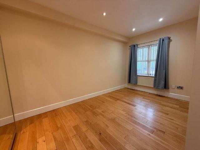 Apartment for rent in Nuttall, Bury