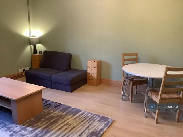 Apartment for rent in Broadwell, New Bilton