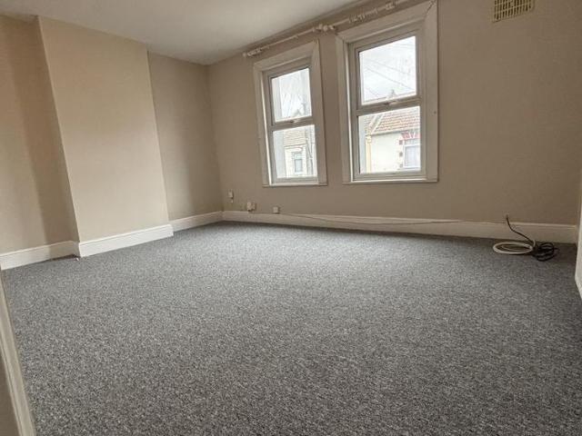 Apartment for rent in Brompton, Gillingham