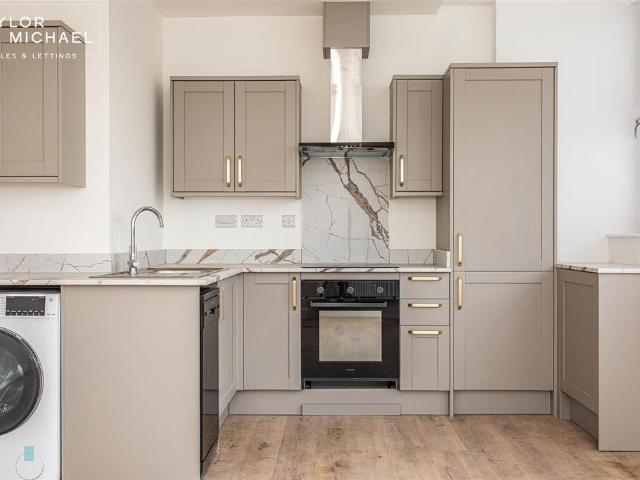 Flat for rent in Worthing, West Sussex