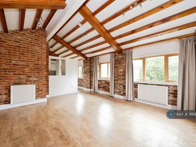 Apartment for rent in Cranleigh, Waverley