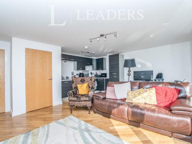 Apartment for rent in Lakenham, East Bank