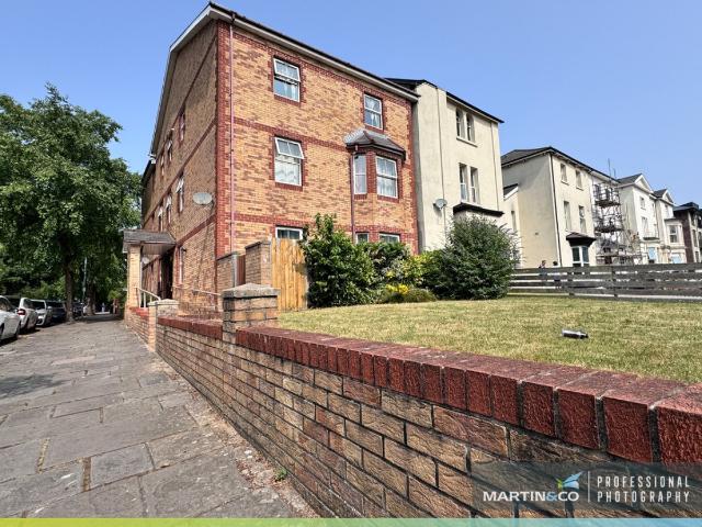 Apartment for rent in Plasnewydd, Falcon Lodge