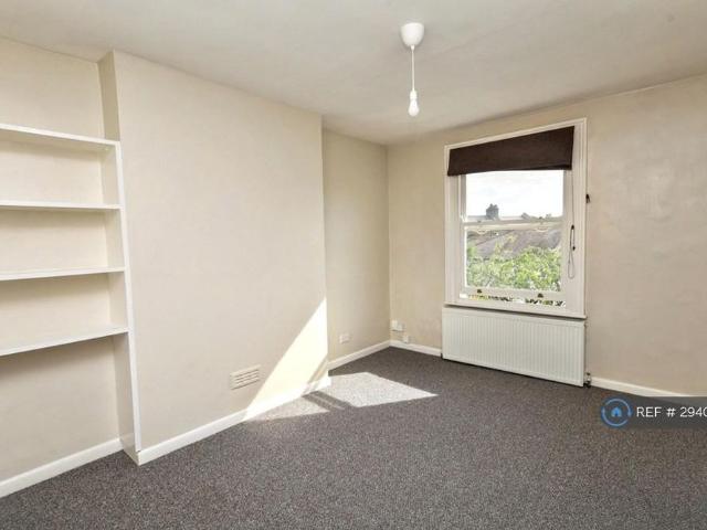 Apartment for rent in Stroud Green, Greater London
