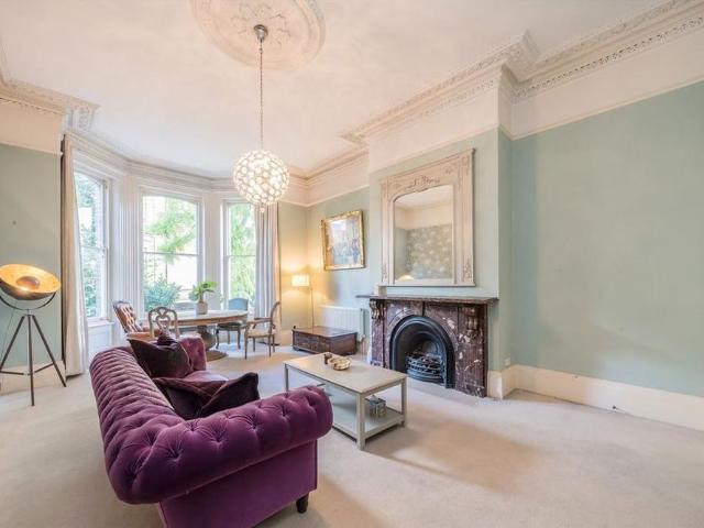 Apartment for rent in St Margarets, Greater London