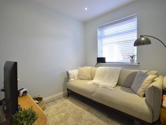 Apartment for rent in Felpham, Clapham