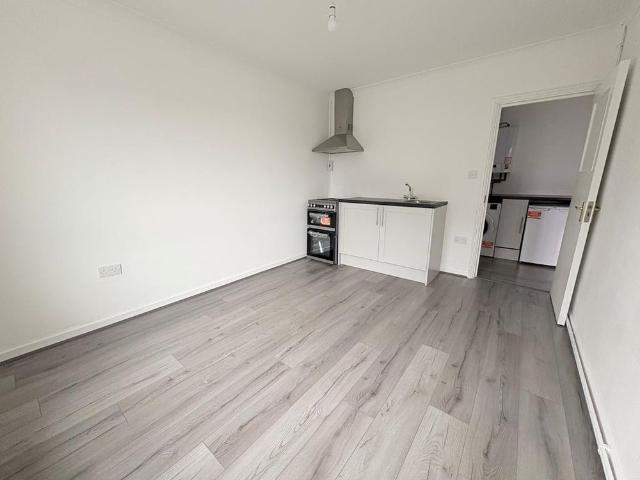 Apartment for rent in Brompton, Gillingham