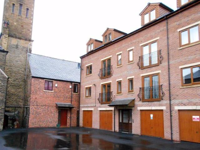 Apartment for rent in Lady House, Burnedge