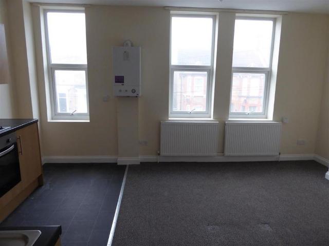 Apartment for rent in East Cliff, Acol