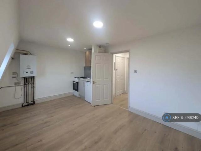 Flat for rent in Kentish Town, Greater London