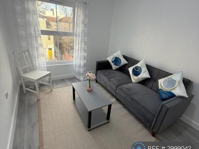 Apartment for rent in Shepherd's Bush, Greater London