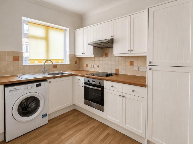 Flat for rent in Purewell, Christchurch