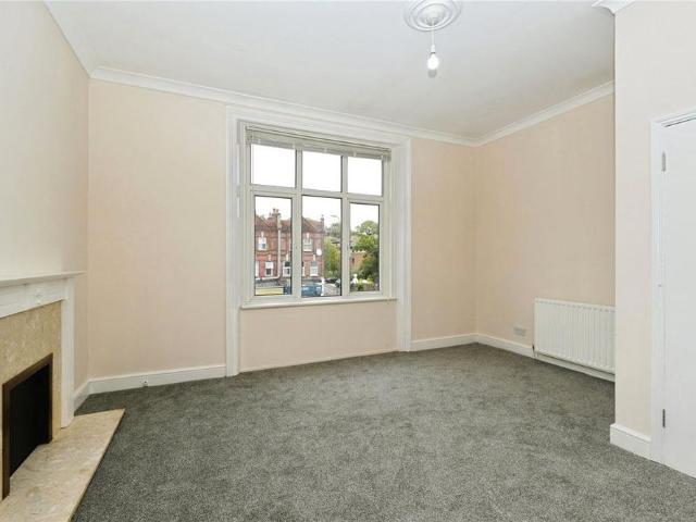 Apartment for rent in Mercator Estate, Greater London