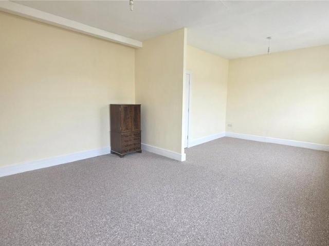 Flat for rent in Rodbourne, Swindon