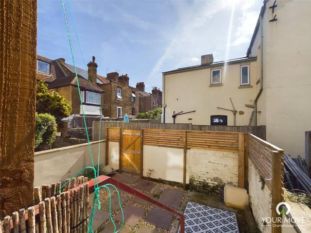 Flat for rent in Westbrook, Acol