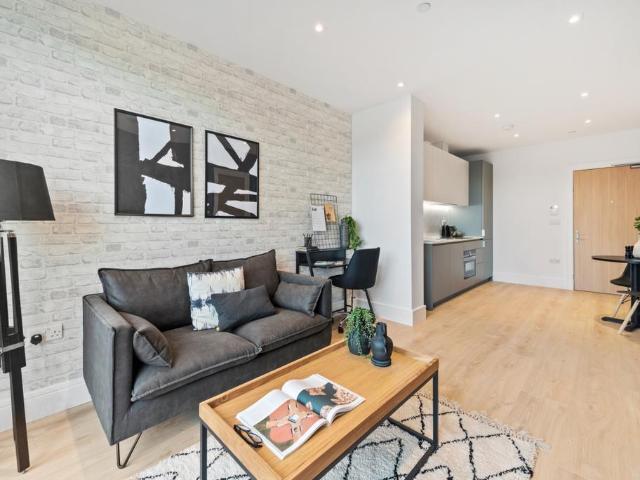 Flat for rent in Chertsey, Runnymede
