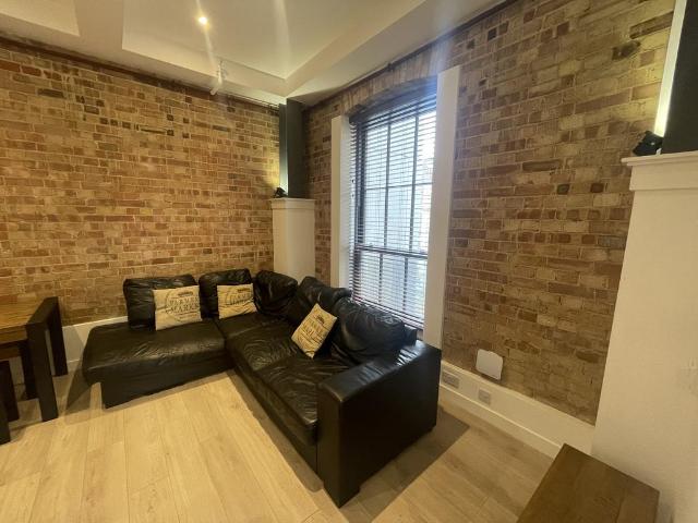 Flat for rent in Key Street, Suffolk