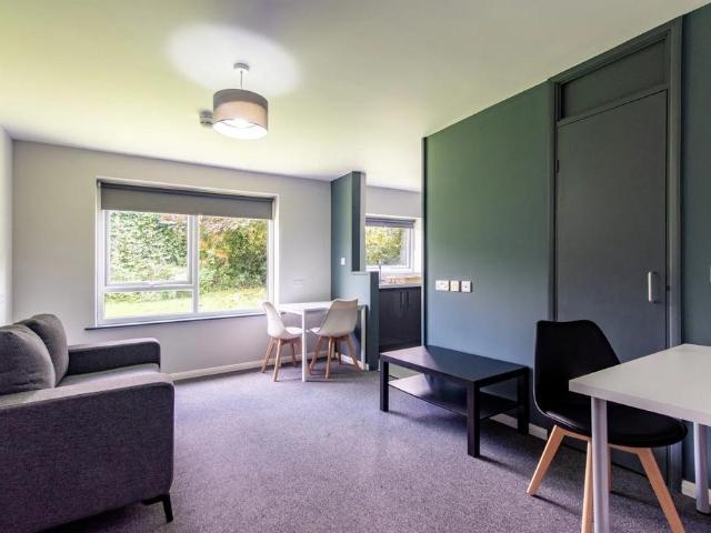 Flat for rent in Clifton, Haddon