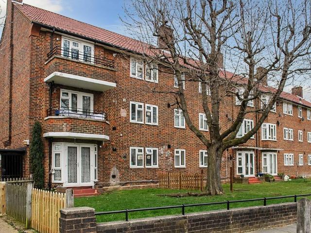 Flat for rent in Avery Hill, Greater London
