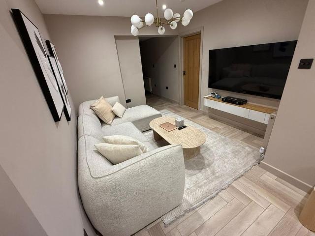 Apartment for rent in Kingsbury, Greater London