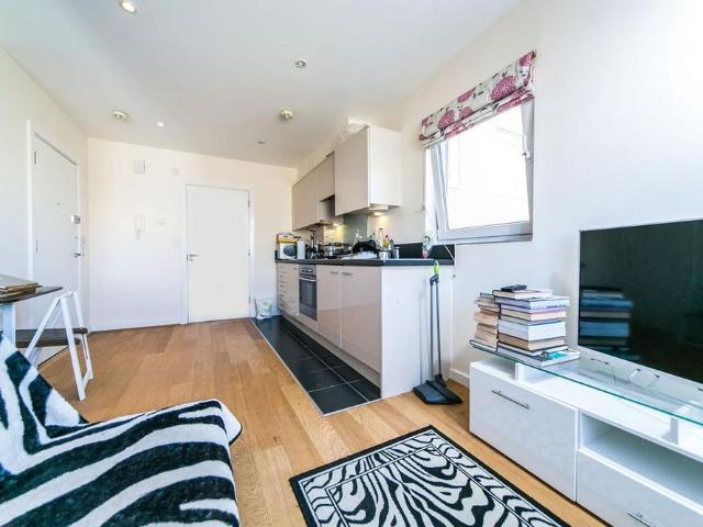 Apartment for rent in Whitley, Reading