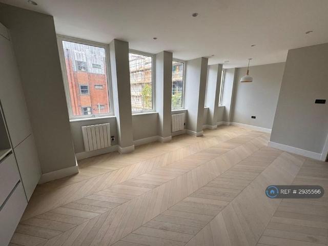 Apartment for rent in St James, Sandown Park