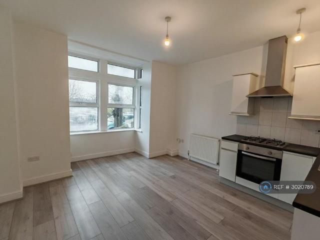 Apartment for rent in Brompton, Gillingham