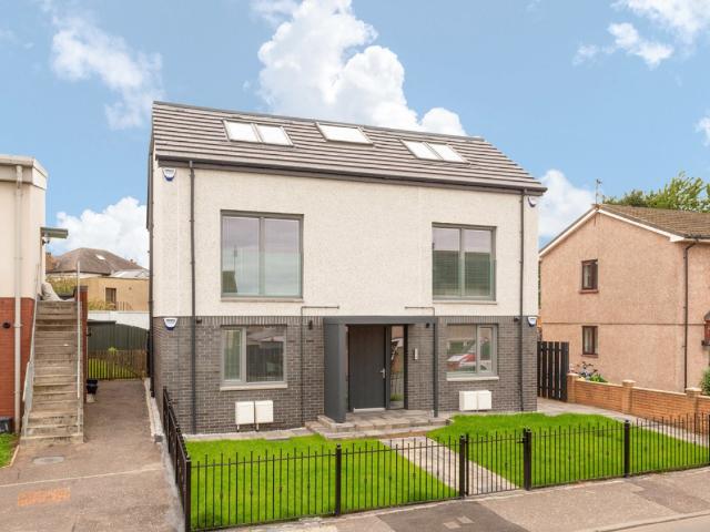 Apartment for rent in Burdiehouse, Scotland