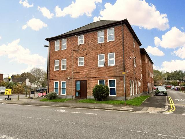 Flat for rent in North Town, Aldershot
