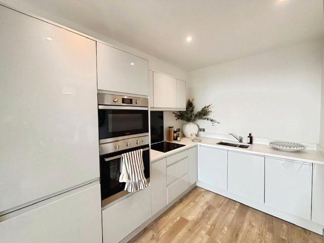 Apartment for rent in Birch Green, Lower Halliford