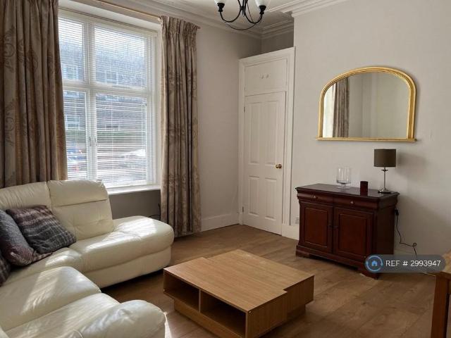 Apartment for rent in West End, Ballindoch