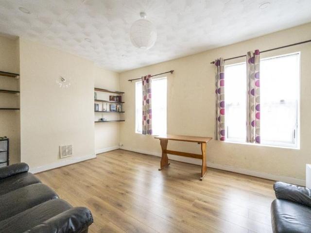 Apartment for rent in London Borough of Newham, Greater London