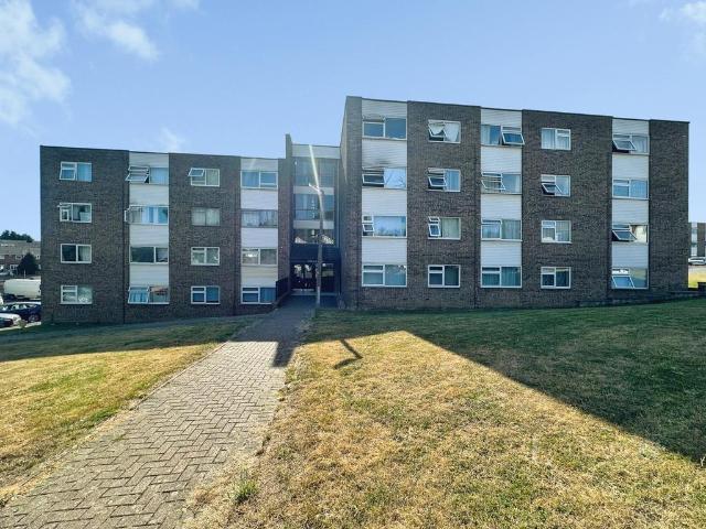Flat for rent in Spring Park, Luton