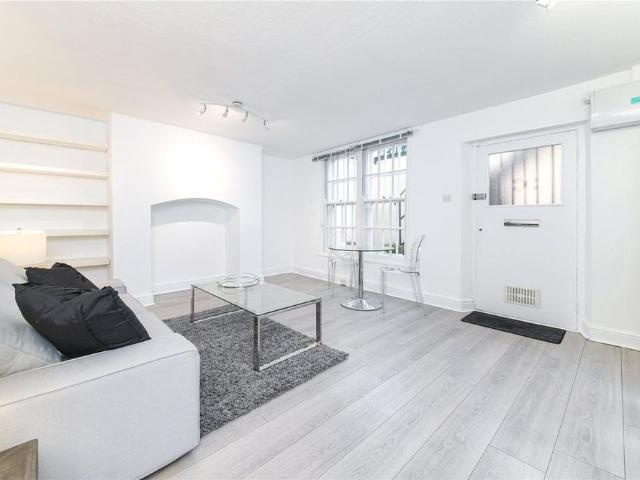 Apartment for rent in Canonbury, Greater London