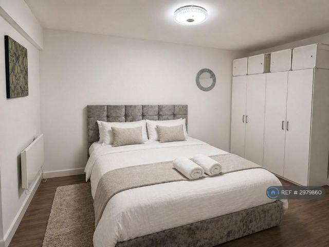 Apartment for rent in Colindale, Greater London