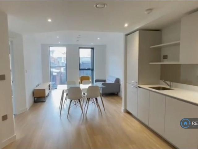 Flat for rent in City Centre, Georgia