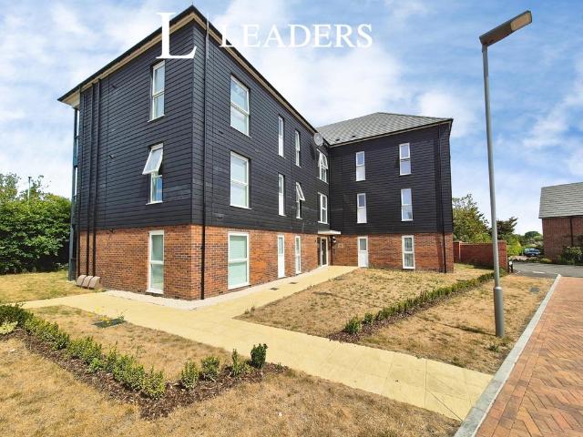 Flat for rent in Navestock Side, Essex
