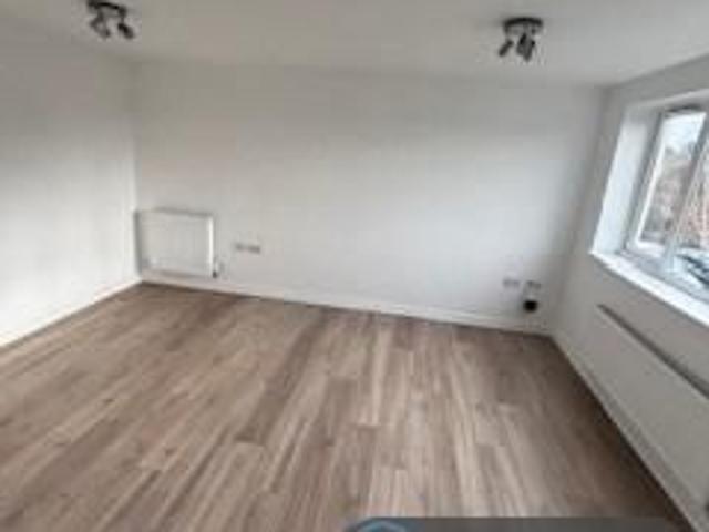 Apartment for rent in St Albans, Five Acres