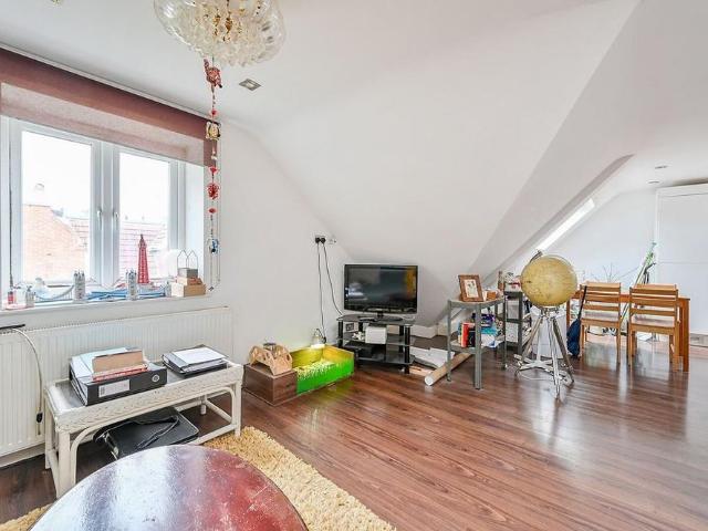 Apartment for rent in London Borough of Ealing, Greater London