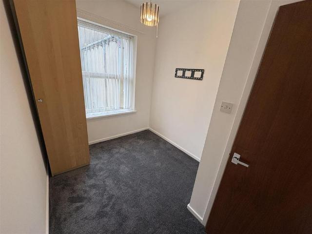 Apartment for rent in Birstall, Kirklees