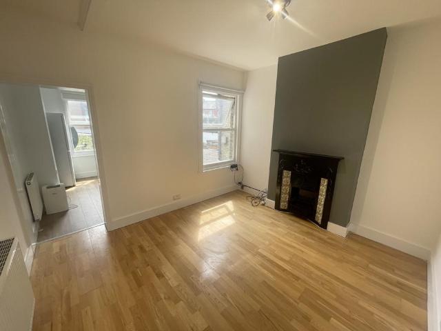 Flat for rent in New Barnet, Isle Of Man