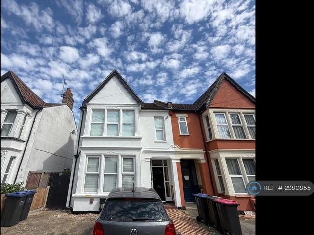 Flat for rent in Alton Barnes, Essex